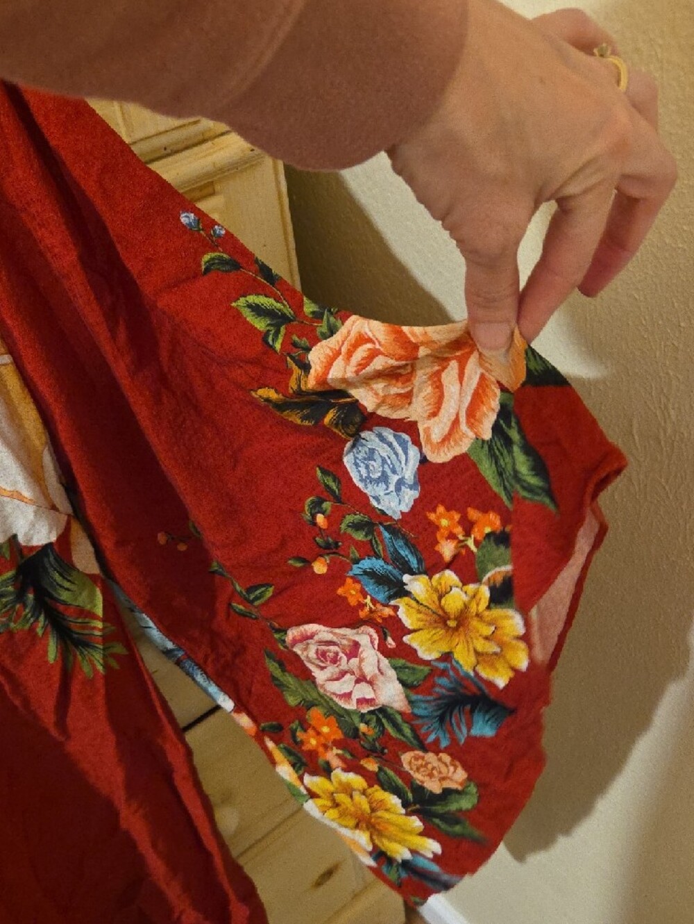 Farm Rio Women's Floral Red Long-Sleeve Tunic Top - Picture 2 of 4
